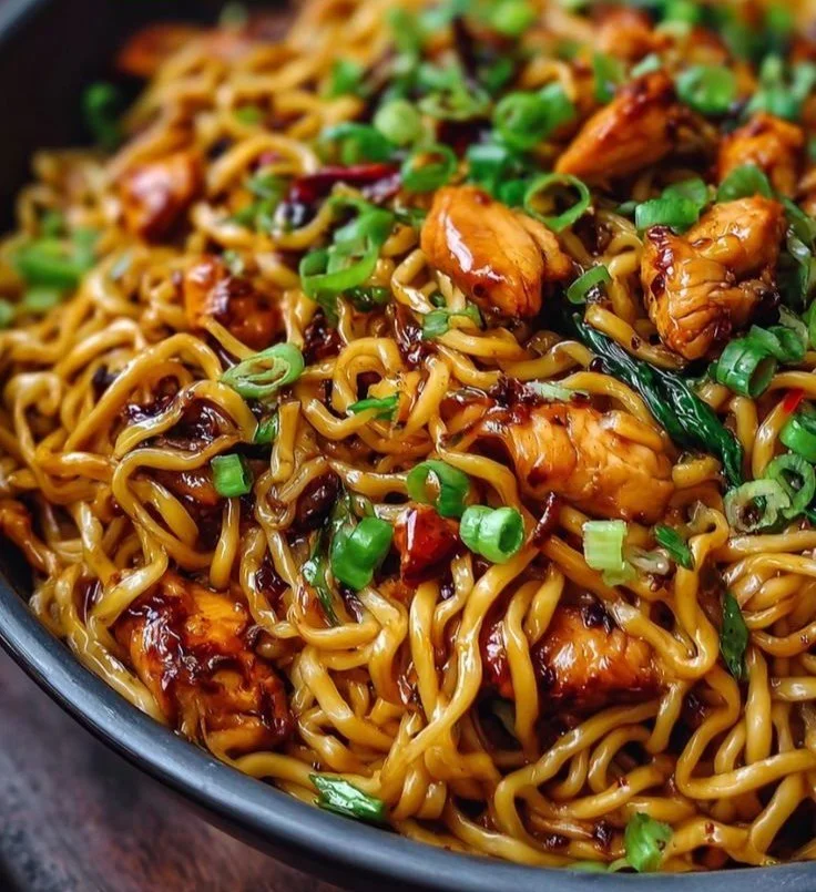 Sticky Garlic Chicken Noodles 5 Sticky Garlic Chicken Noodles