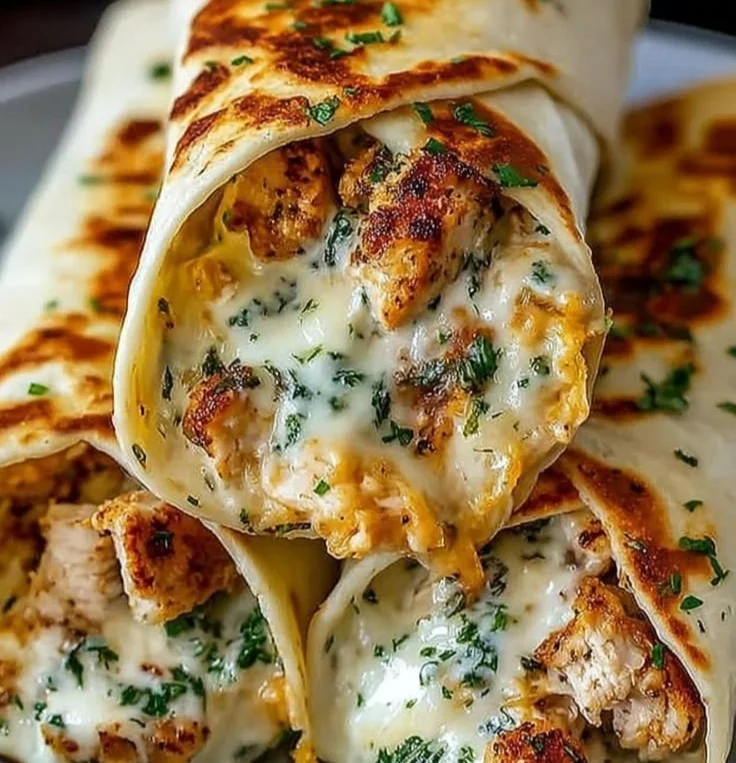 Cheesy Garlic Chicken Wraps