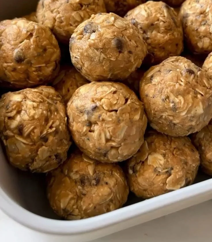 Peanut Butter Oatmeal Balls 6 Peanut Butter Oatmeal Balls