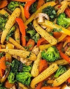 Easy One-Pan Vegetable Stir Fry 4 Delicious one-pan vegetable stir fry with colorful veggies and sauces