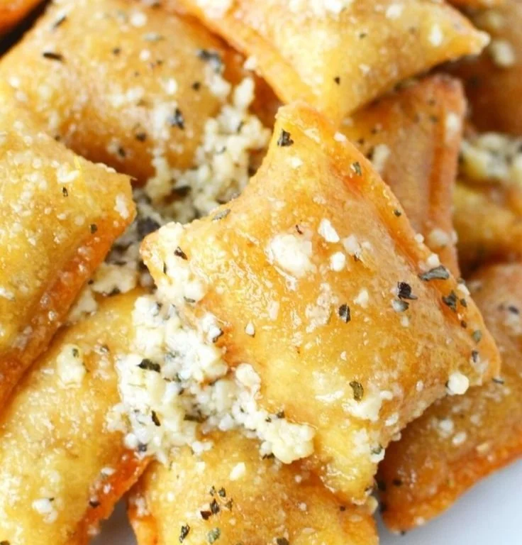 Garlic Parmesan Pizza Rolls
