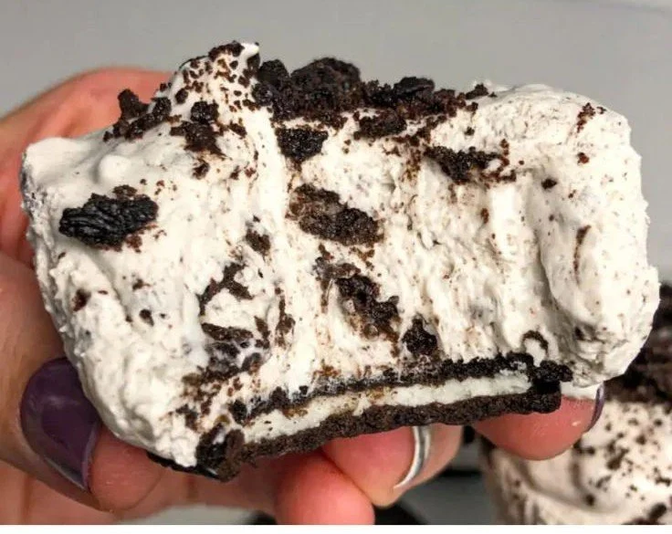 Healthy No-Bake Oreo Cheesecake Bites