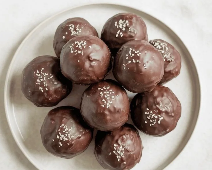 Sweet Moments with Date Brownie Balls 4 Delicious date brownie balls for a healthy dessert option.